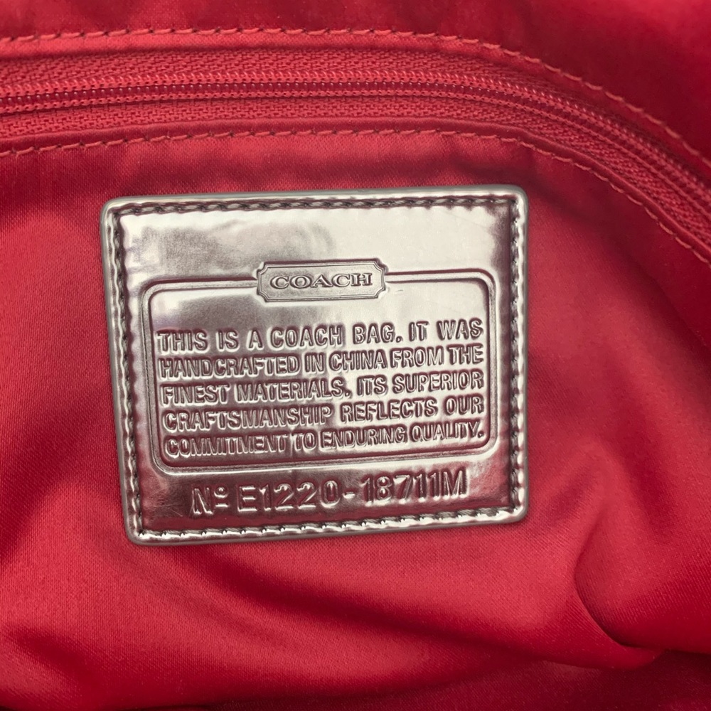 Coach Poppy Signature Heart Glam Tote **RARE** - Picture 5 of 8
